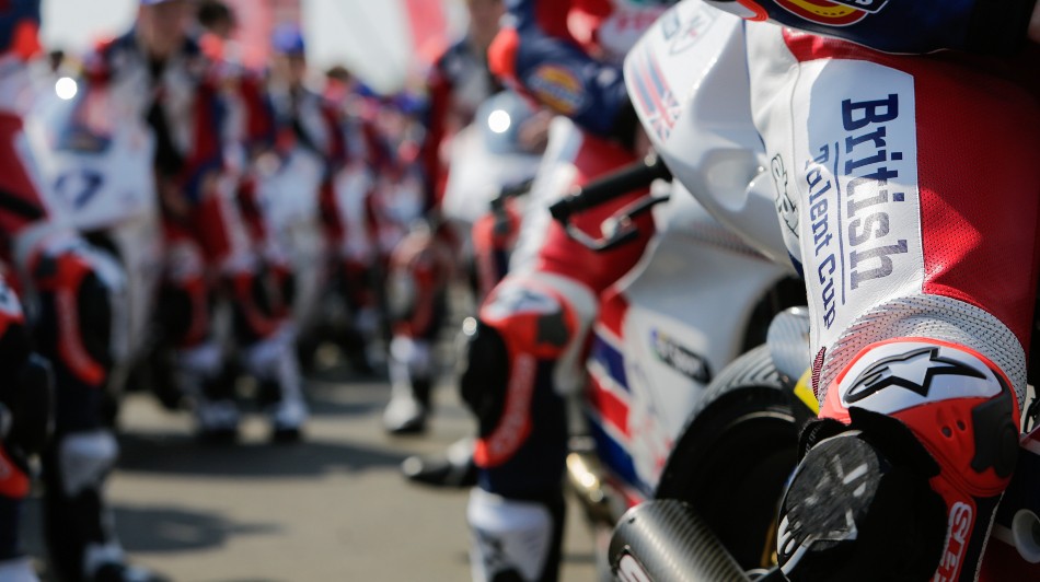 Atmosphere Donington Park 2