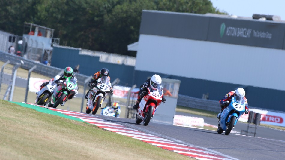 Donington BTC race 1
