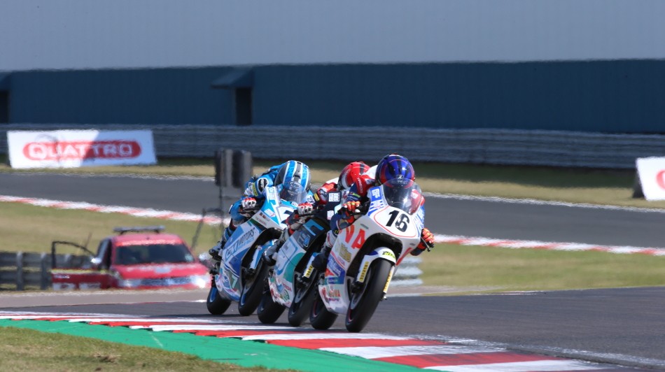 Riders on track Race 1