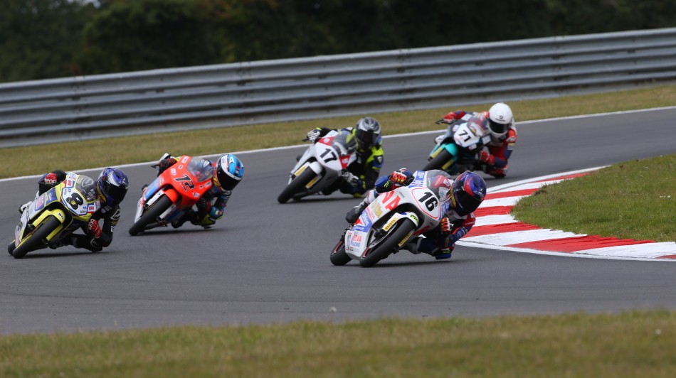 Riders on track Race 2