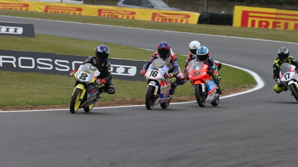 Riders on track Race 2