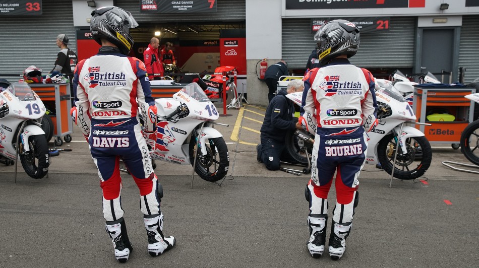 Atmosphere Donington Park 2