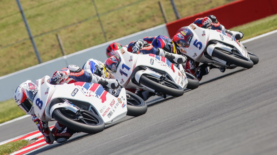 Leading group Race 3 Donington