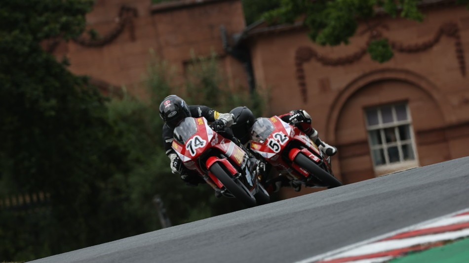 Riders on track Race 2