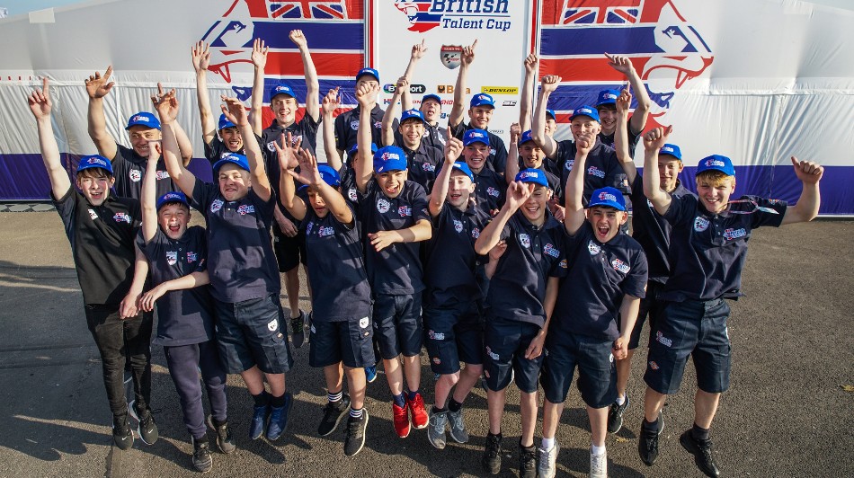 Atmosphere Donington Park 2