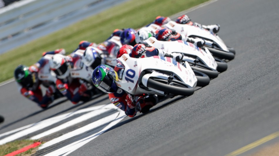 Riders on track race1