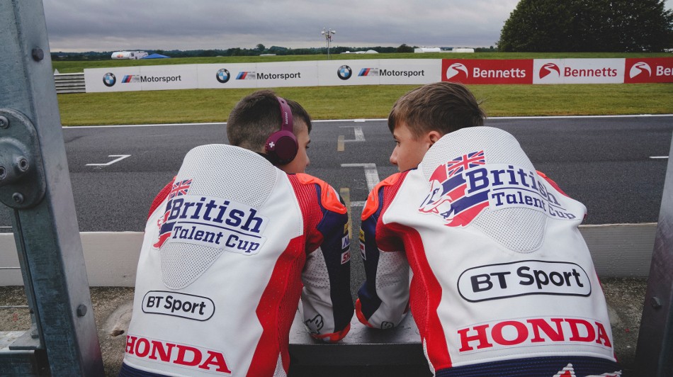 Atmosphere Snetterton