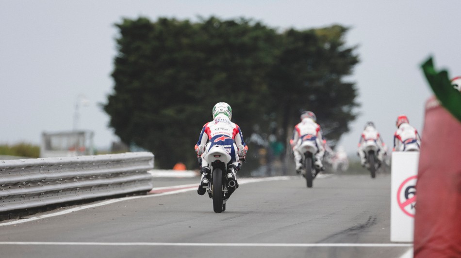 Atmosphere Snetterton