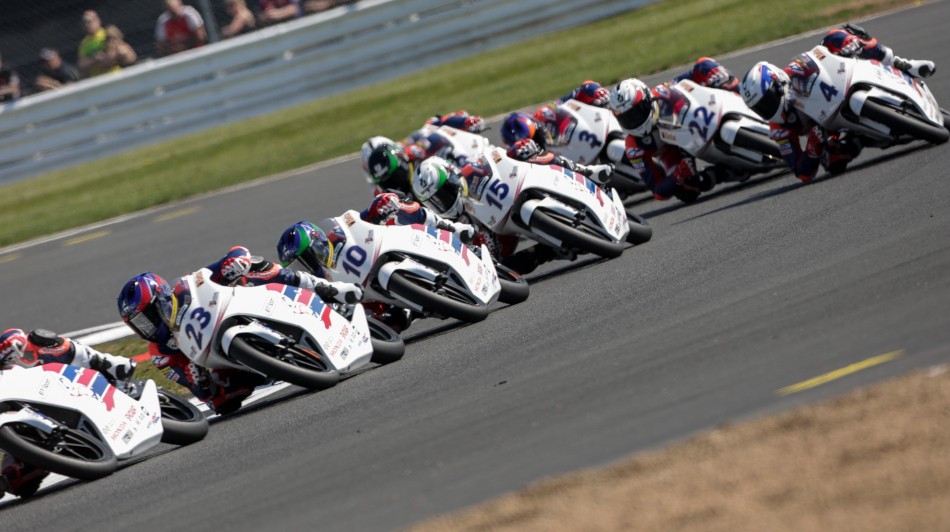 Riders on track race1