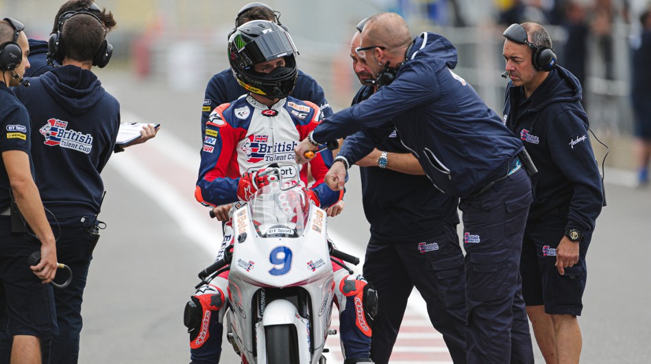 Atmosphere Snetterton