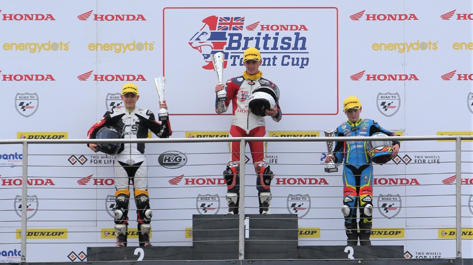 Riders on track Race 2