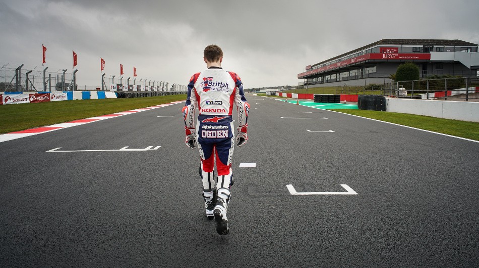 Atmosphere Donington Park 1