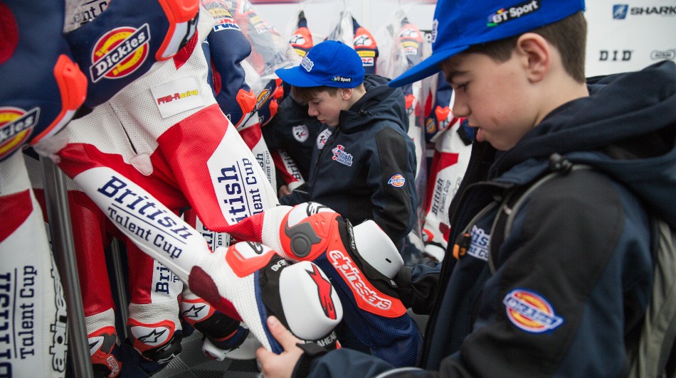 Atmosphere Donington Park 1