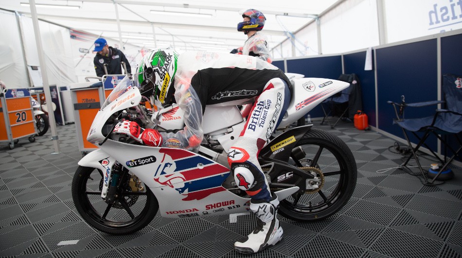 Atmosphere Donington Park 1