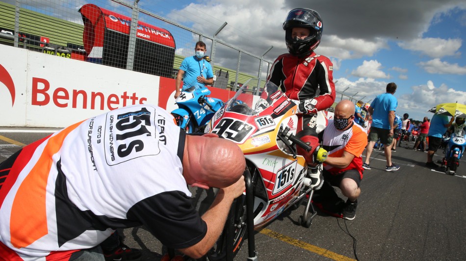 Snetterton grid race 1