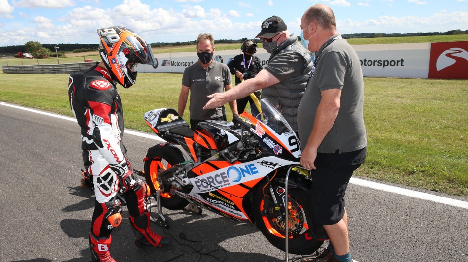 Snetterton grid race 1