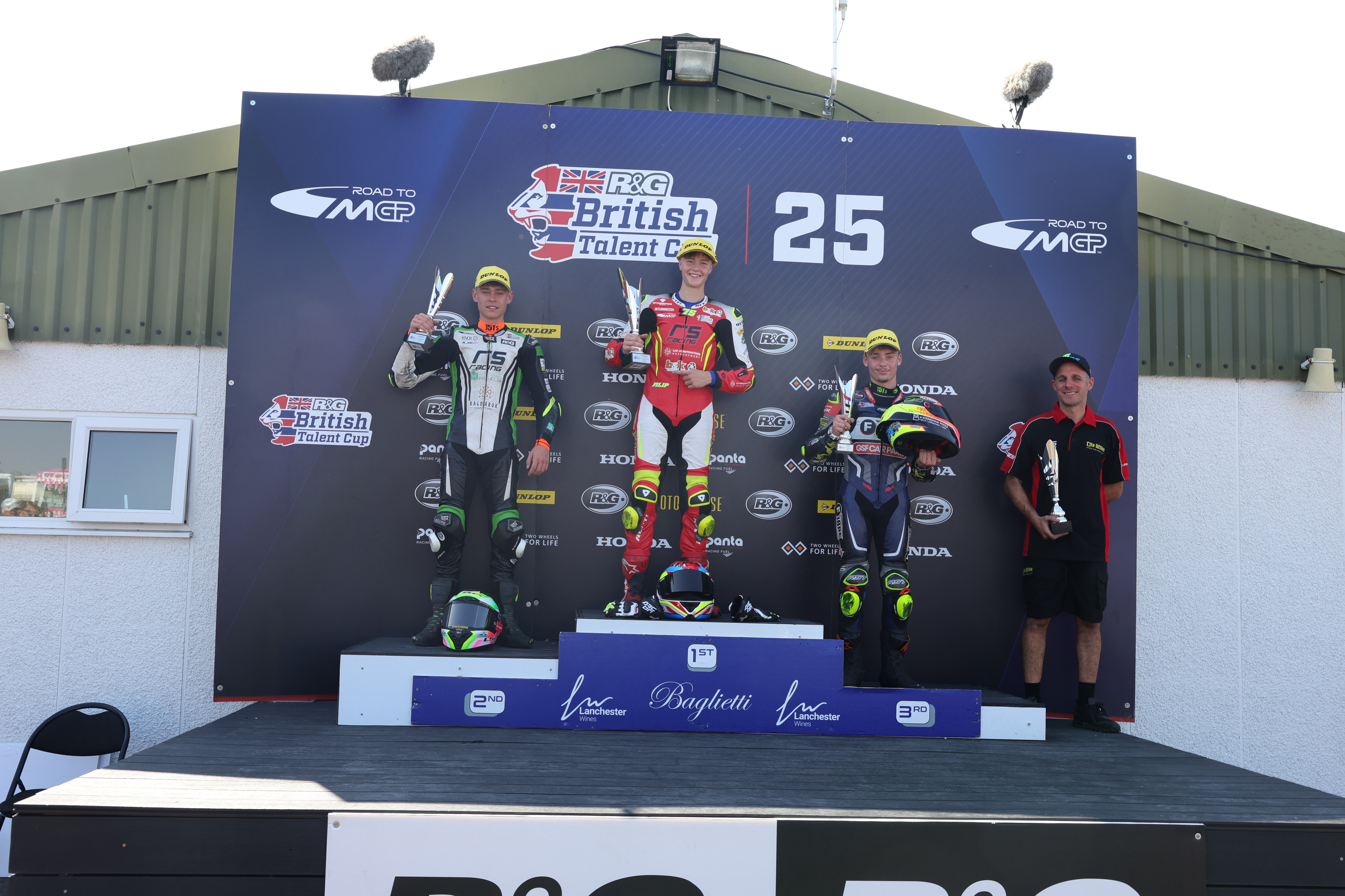 Round 5 Thruxton Podium Race 2