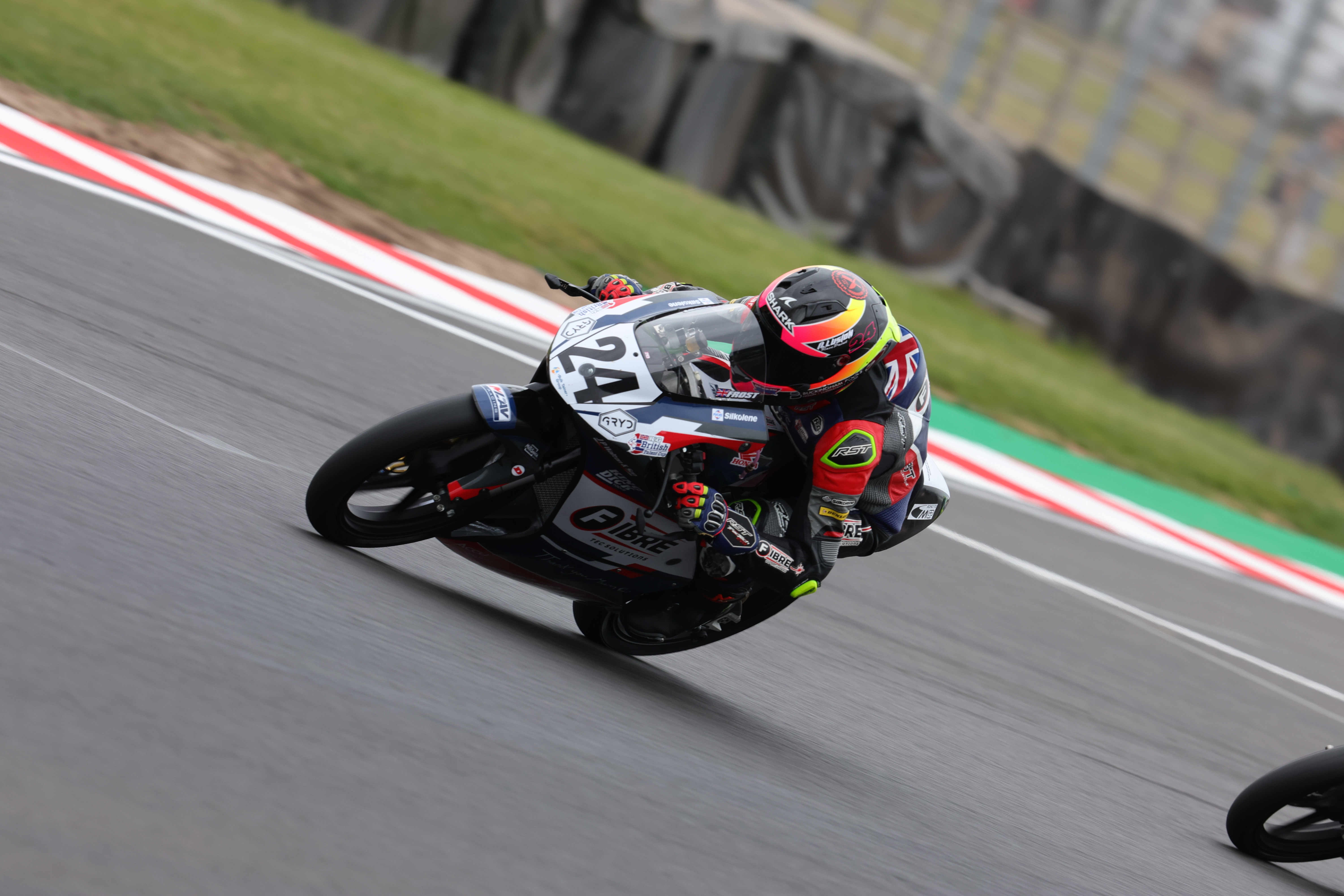 Round 1 Donington Park Race 1