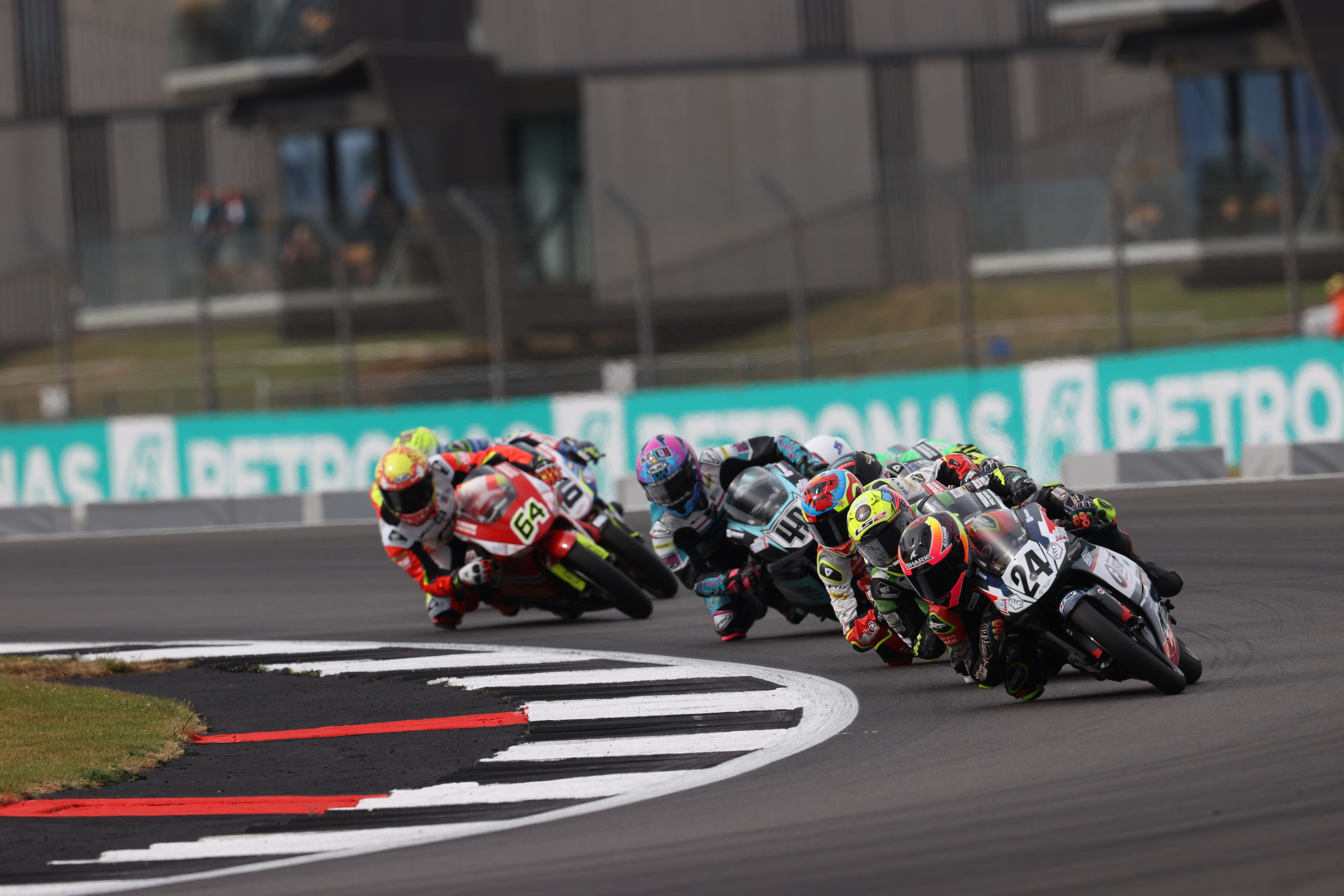 Round 2 Silverstone GP Race 1