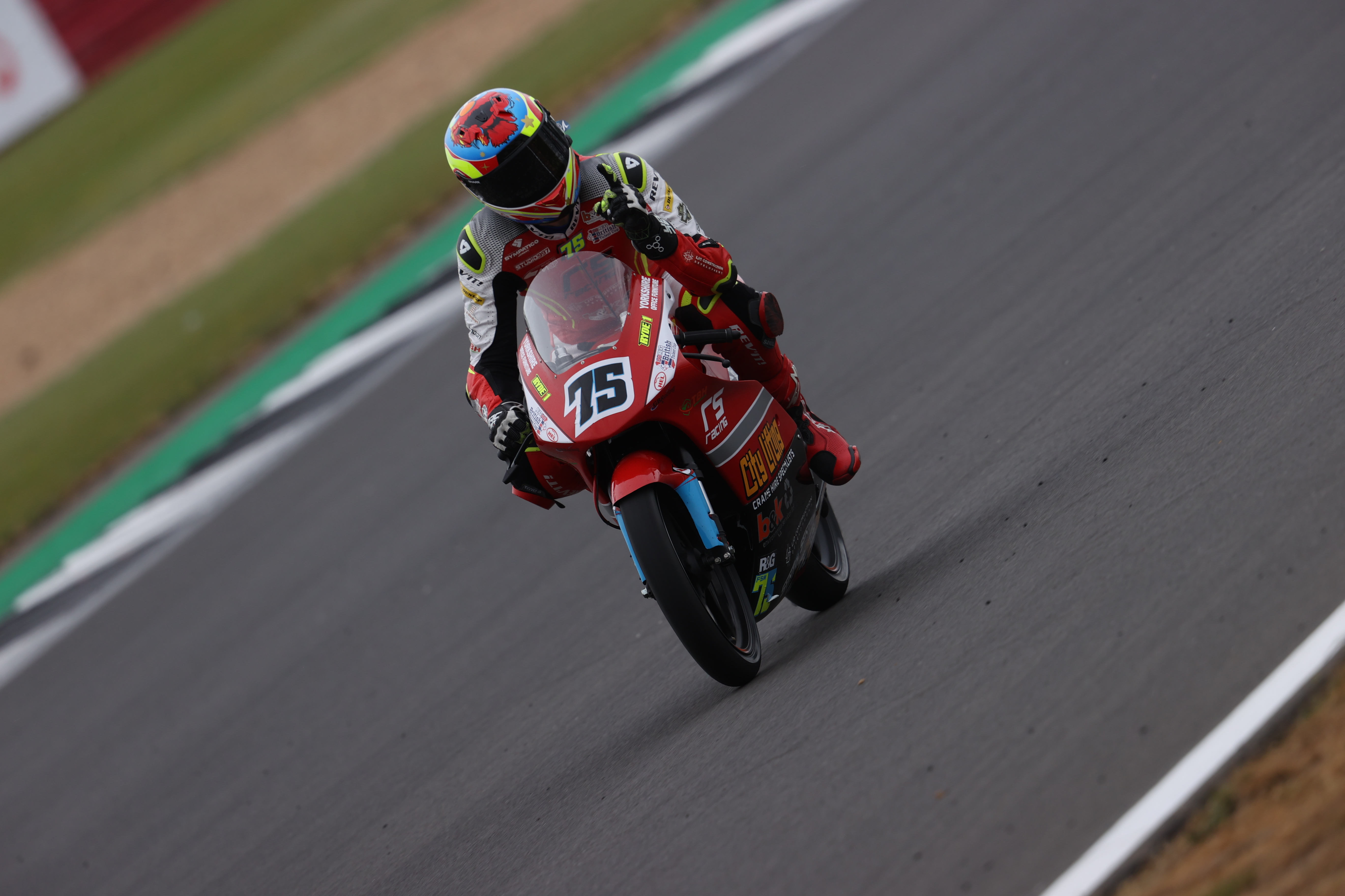 Round 2 Silverstone GP Race 1