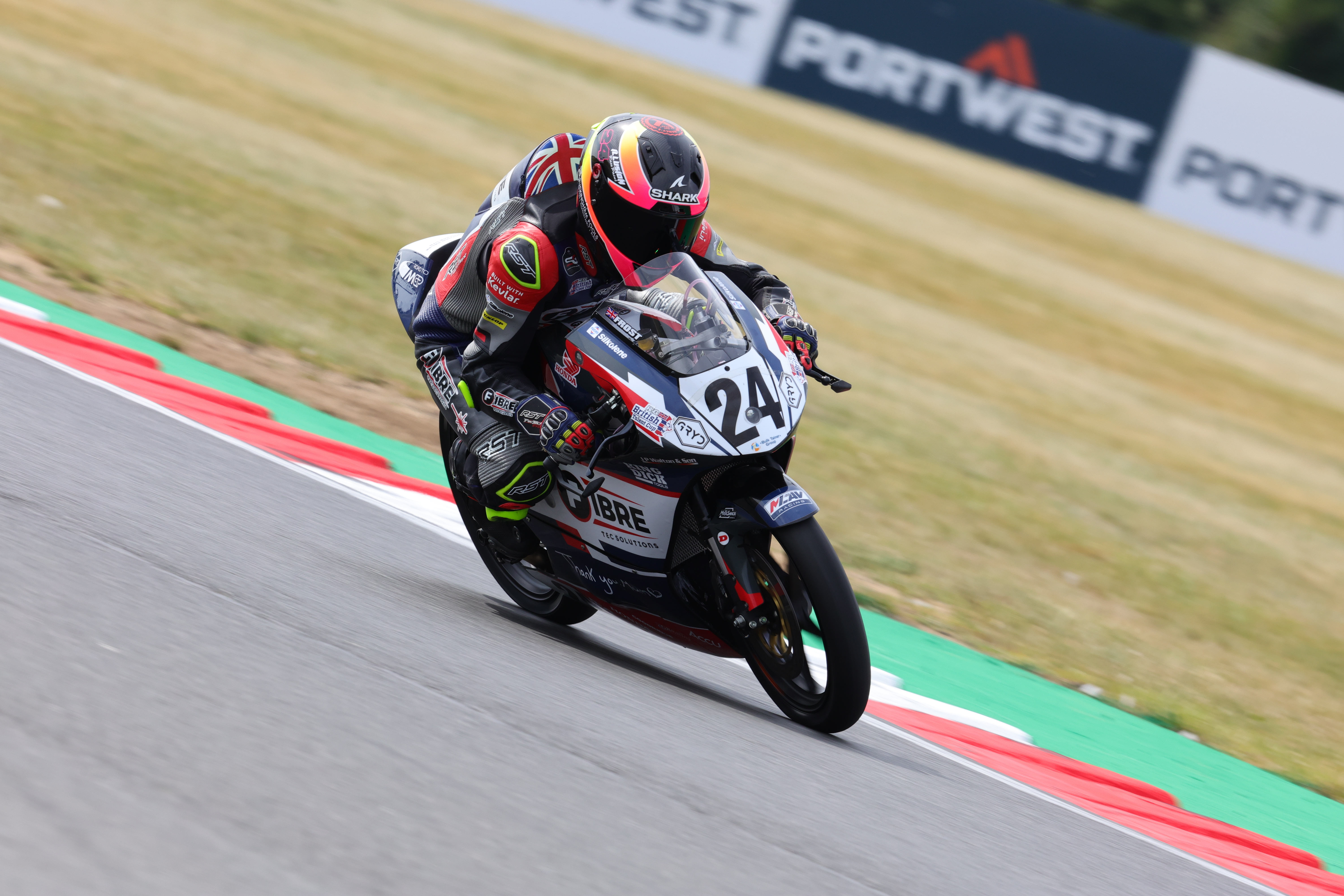 Round 3 Snetterton Race 1